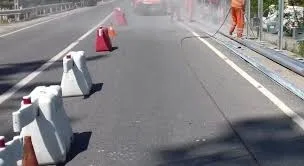 Săptămâna a început cu restricții de circulație rutieră pe Valea Oltului și pe Dealul Negru