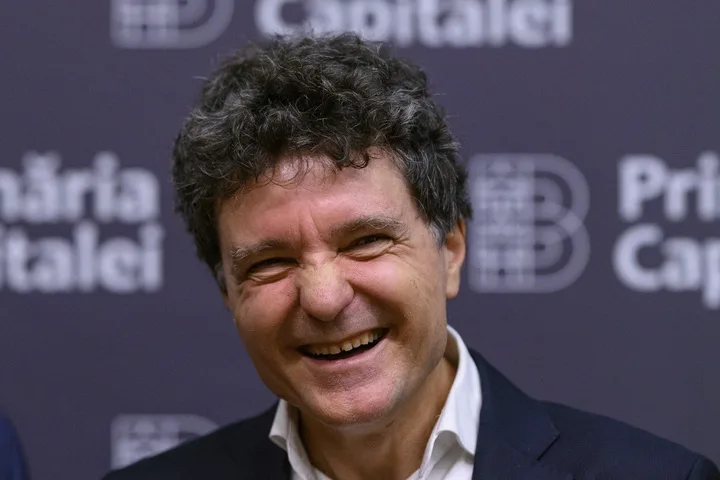 Nicuşor Dan: Niciodată nu i-am cerut doamnei Lasconi să se retragă din competiţia prezidenţială din noiembrie