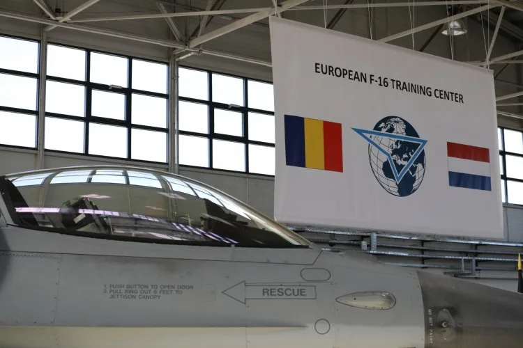 Întâlnire importantă între miniștrii Apărării din România și Olanda