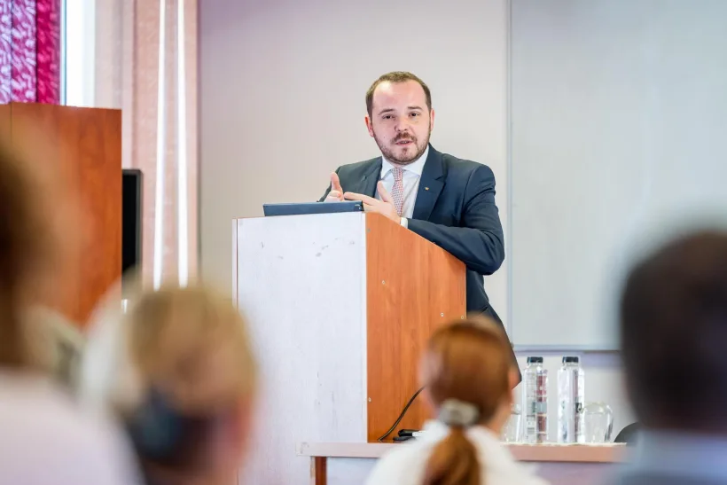 Rogobete anunță procedură simplificată pentru revenirea medicilor români din străinătate: „Simplu, transparent, corect”