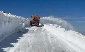 Traficul pe Transalpina, redeschis între Novaci și Rânca după viscol