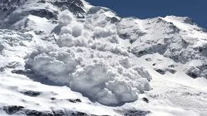 Pericol extrem în Munții Făgăraș: avalanșă declanșată de schiori la Bâlea Lac