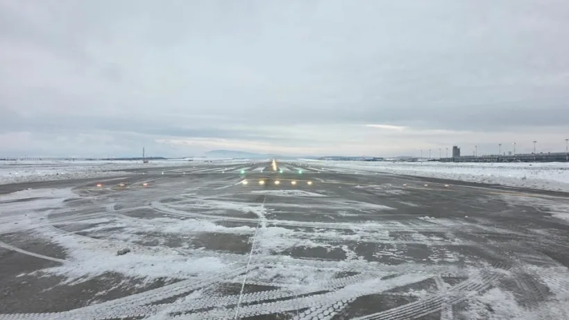 Aeroportul Internațional Sibiu  funcționează în regim de iarnă