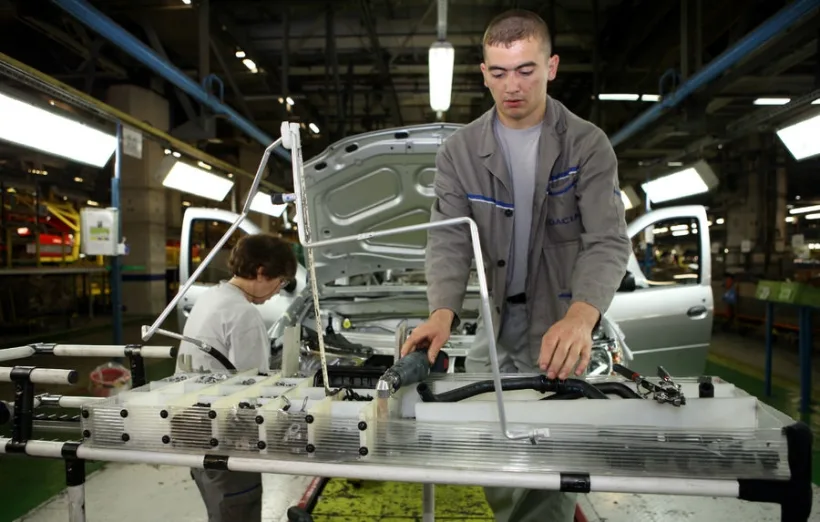 Program nou de restructurare la Dacia: plecări voluntare fără legătură cu scăderea vânzărilor