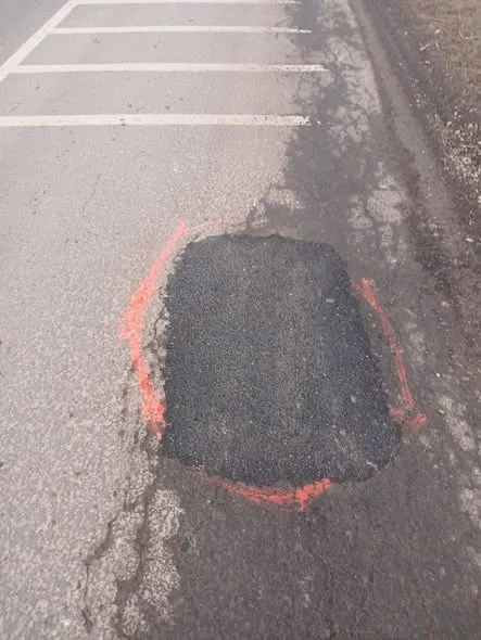 Plombări ale drumurilor județene din Harghita, afectate de perioadele de iarnă severă