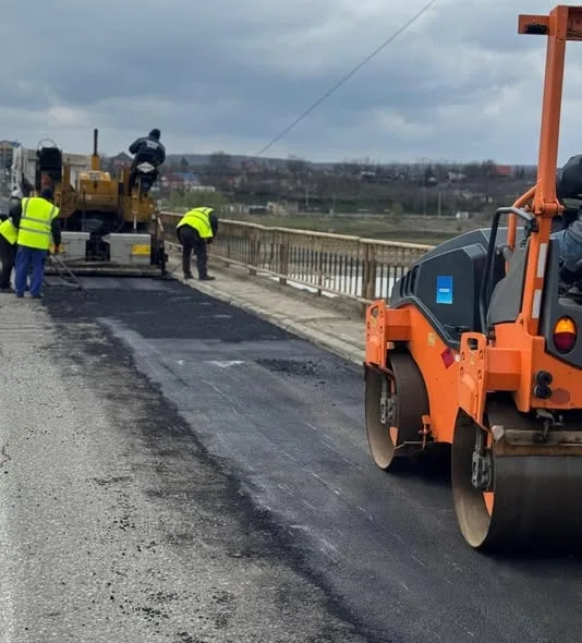 Lucrări în desfășurare la Podul de la Tupilați