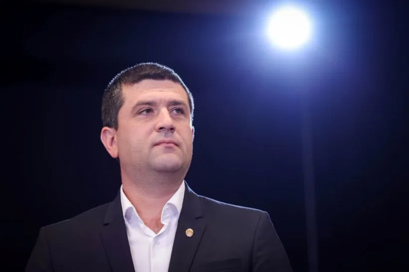 Radu Miruță: Ministerul Transporturilor propune în 7 zile soluție pentru punerea în circulație a 21 de trenuri noi