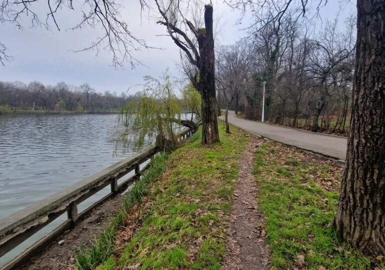 Primăria Capitalei demarează lucrări de consolidare a malurilor Lacului Herăstrău