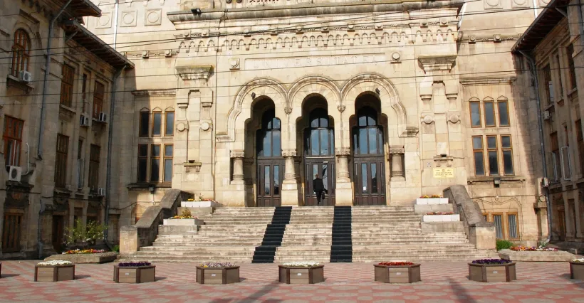 Testări în masă pentru COVID-19 la Universitatea Dunărea de Jos. 15 angajați, confirmați pozitiv
