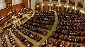 Inițiative legislative pentru interzicerea comercializării către copii a băuturilor energizante și a țigărilor electronice