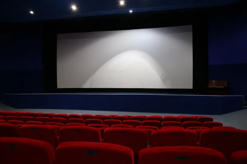 Două filme rusești, considerate de propagandă, au fost scoase din cinematografele din România