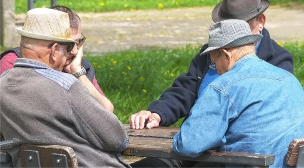 Ciolacu cere pedepsirea firmelor care încearcă specularea procedurilor legate de recalcularea pensiilor