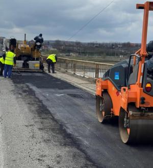 Lucrări &icirc;n desfășurare la Podul de la Tupilați