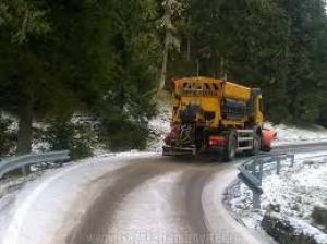 Un sector din DJ 713 este închis din cauza zăpezii