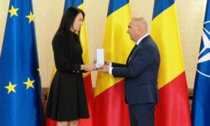 Handbalista Cristina Neagu a fost decorată de președintele interimar al României, Ilie Bolojan