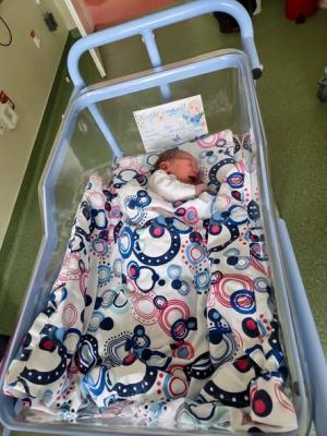 Primul copil născut &icirc;n Covasna este băiat
