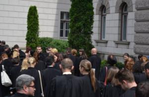 Anul 2020 se &icirc;ncheie cu o serie de proteste a grefierilor &icirc;n fața prefecturilor și sediul MAI central