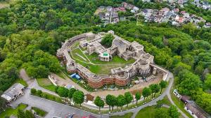 &Icirc;ncep lucrările pentru eliminarea infiltrațiilor de apă la Cetatea de Scaun a Sucevei