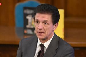 Gheorghe Hagi face un pas &icirc;n spate din conducerea Farul Constanța și revine la antrenorat