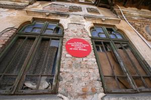 Propunere. Amenzi de p&acirc;nă la 20.000 de lei pentru proprietarii care nu &icirc;ncep consolidarea clădirilor cu risc seismic