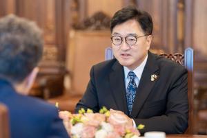 Nicușor Dan s-a &icirc;nt&acirc;lnit cu președintele Adunării Naționale a Republicii Coreea