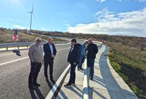 DJ 251C, modernizat: carosabil lărgit, podeț nou și măsuri de siguranță rutieră &icirc;ntre Smulți și V&acirc;rlezi