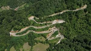 DJ 684, un nou traseu turistic &icirc;n Munții Poiana Ruscă. Modernizare record &icirc;n vestul Rom&acirc;niei