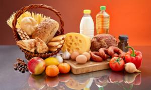 Prețurile alimentelor de bază, plafonate încă două luni