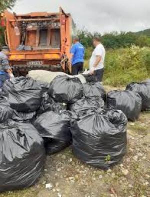 Acțiuni de ecologizare &icirc;n tot județul, de Ziua Națională a Curățeniei!
