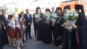 Pelerinaj la moaștele Sf&acirc;ntului Ierarh Nifon, &icirc;n D&acirc;mbovița