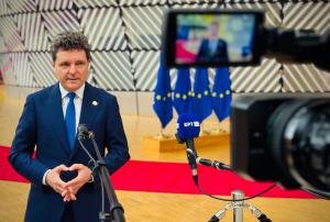 Nicușor Dan: Poziție comună cu marile state pentru Str&acirc;mtoarea Ormuz