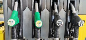 Guvernul modifică schema de compensare a motorinei pentru transportatori. Sprijinul ajunge la 85 bani/litru