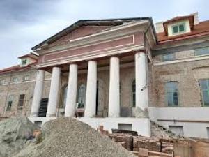 Se lucrează intens la conacul Mocioni de la Foeni