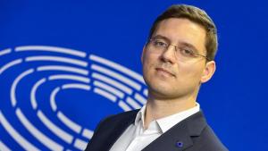 Europarlamentarul Victor Negrescu cere responsabilizarea platformelor digitale &icirc;n protejarea copiilor