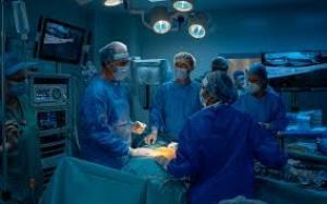 Primele reconstrucții mamare asistate robotic din sistemul privat au fost făcute la o clinică privată la Cluj-Napoca